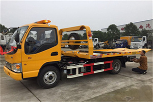 闸北哪里有拖车服务